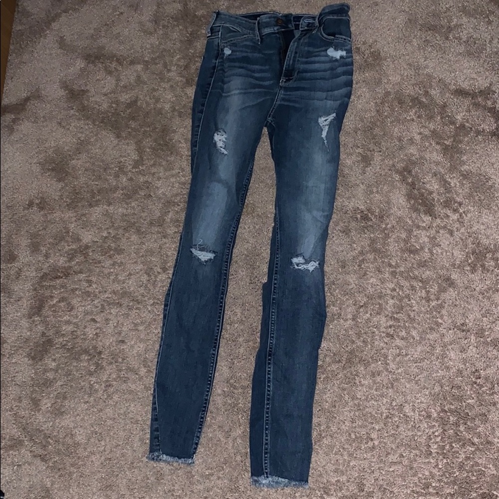 Full length blue ripped jeans